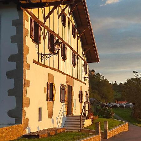 Villa Saskarate Asteasu Exterior foto